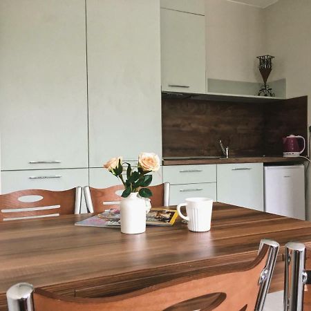 Azzurro Apartment - Ideal For Your Seaside Escape In Бургас Экстерьер фото