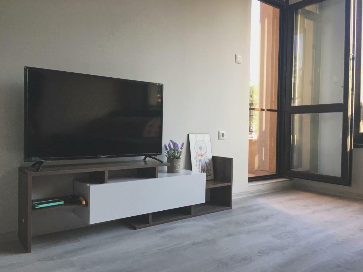 Azzurro Apartment - Ideal For Your Seaside Escape In Бургас Экстерьер фото